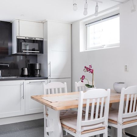 Apartament Downtown In Ten - Free Parking Göteborg Zewnętrze zdjęcie
