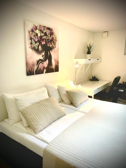 Apartament Downtown In Ten - Free Parking Göteborg Zewnętrze zdjęcie