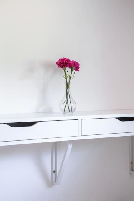Apartament Downtown In Ten - Free Parking Göteborg Zewnętrze zdjęcie
