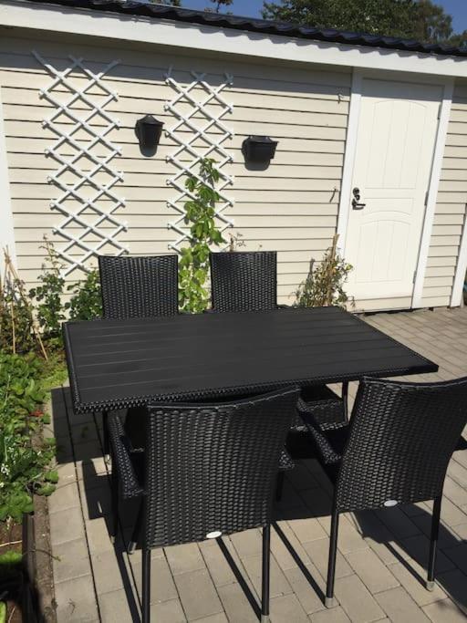 Apartament Downtown In Ten - Free Parking Göteborg Zewnętrze zdjęcie