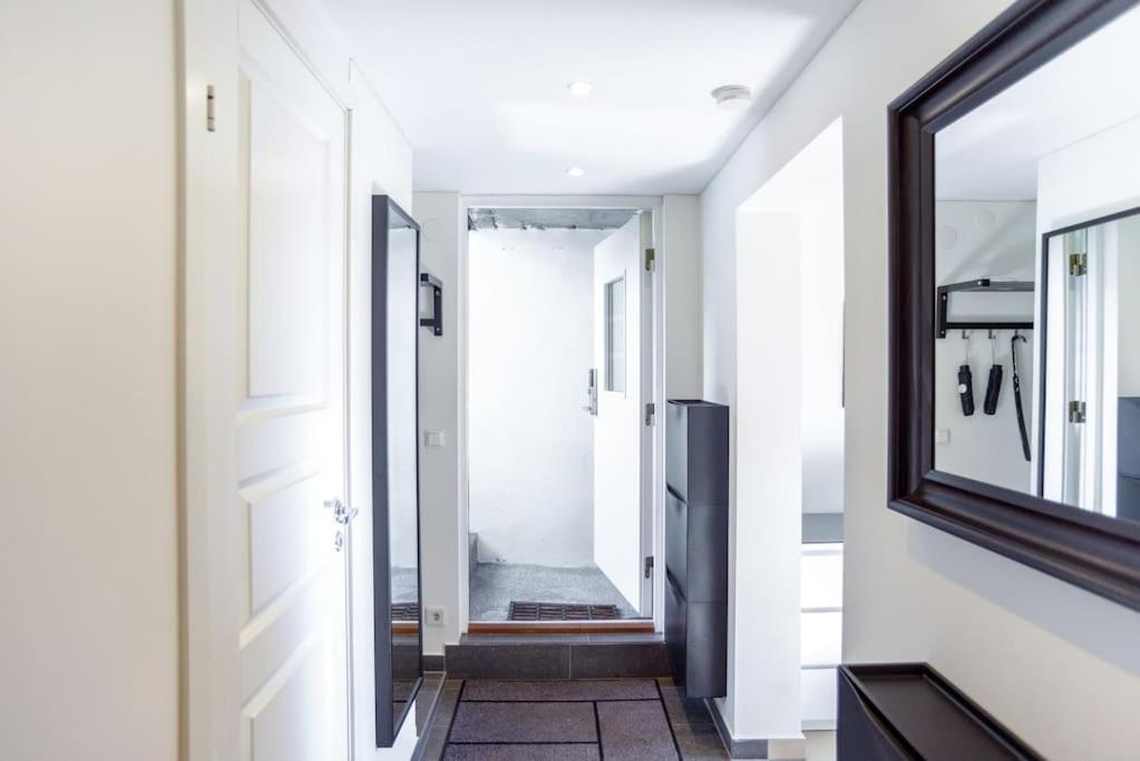 Apartament Downtown In Ten - Free Parking Göteborg Zewnętrze zdjęcie